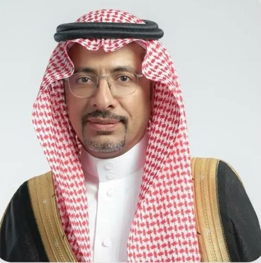 وزير الصناعة_Medium